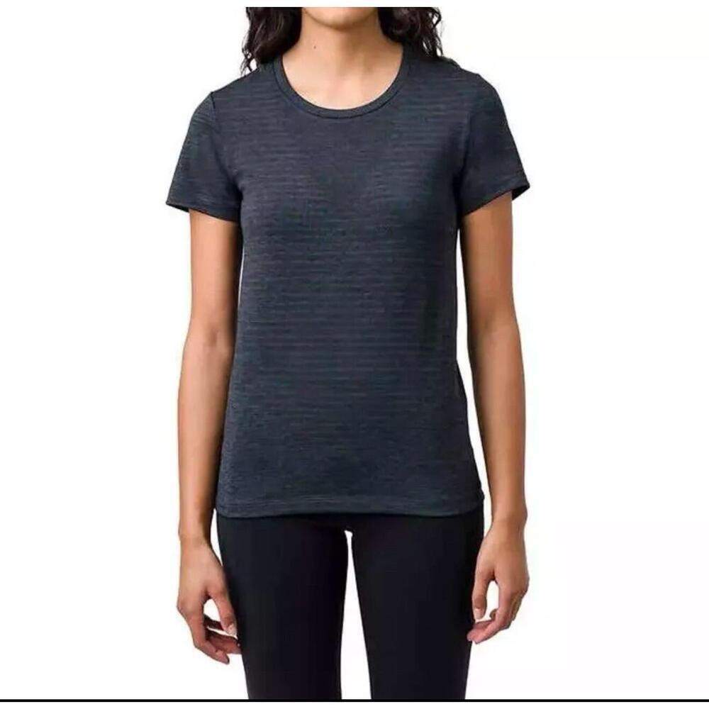 Tuff Athletics Women's Seamless Active Tee Size L.  AL